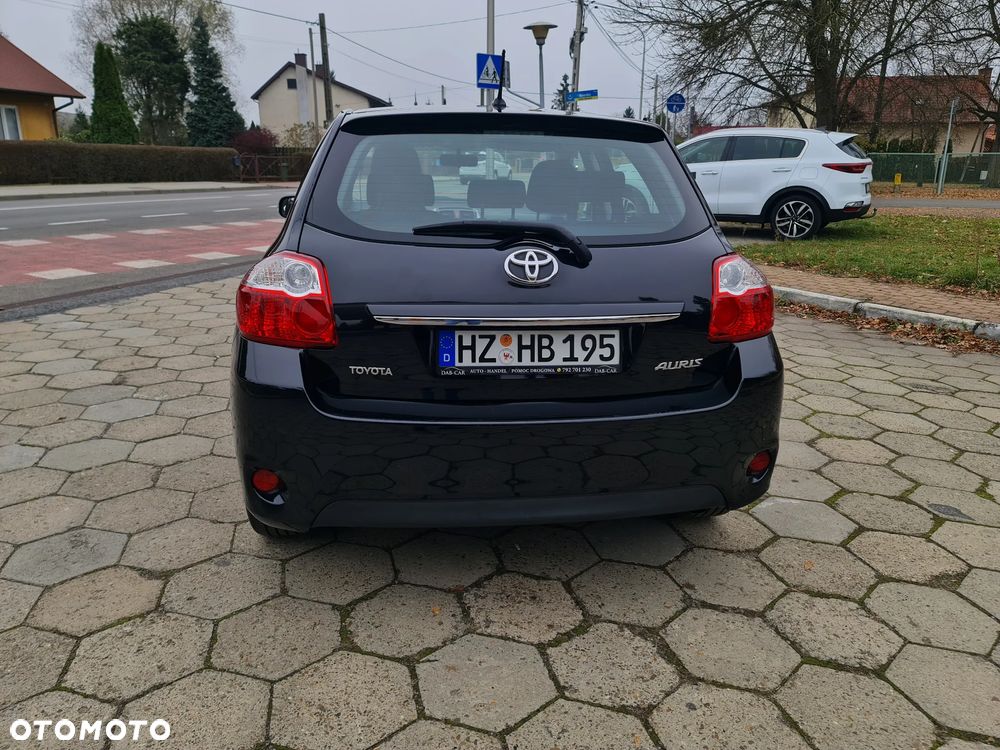 Toyota Auris 1.33 VVT-i Life - 5