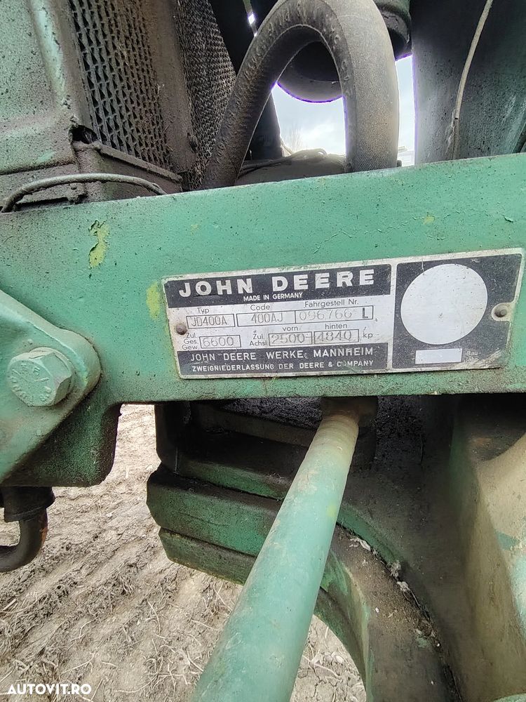 John Deere Deer - 8