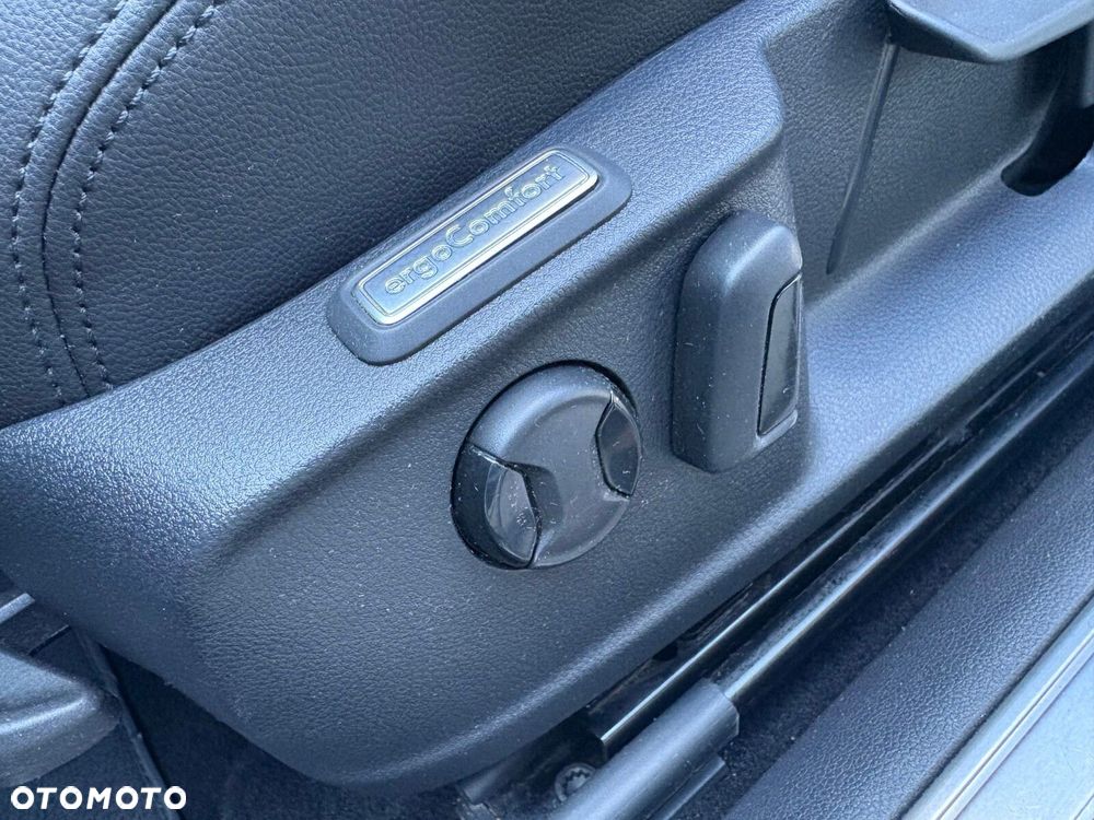 Volkswagen Passat - 21