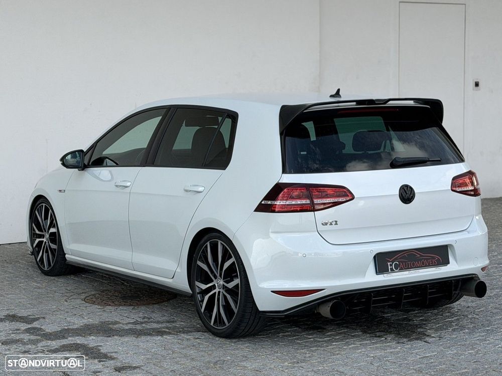 VW Golf 2.0 TSi GTi DSG - 18