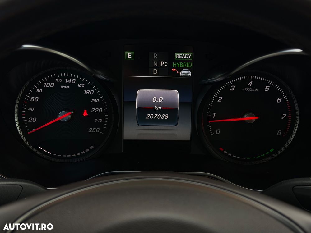 Mercedes-Benz GLC Coupe 350 e 4Matic 7G-TRONIC AMG Line - 24