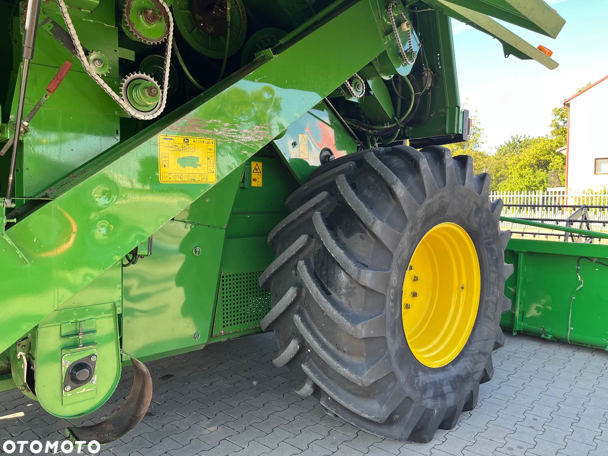 John Deere 2256 - 8