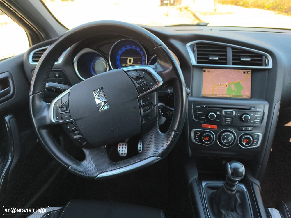 Citroën DS4 1.6 HDi So Chic - 23