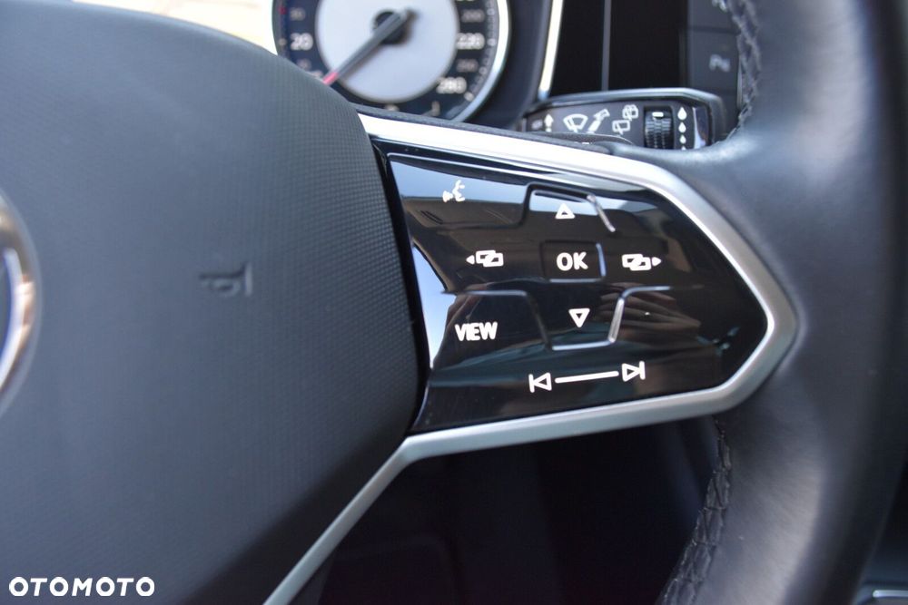 Volkswagen Touareg - 14