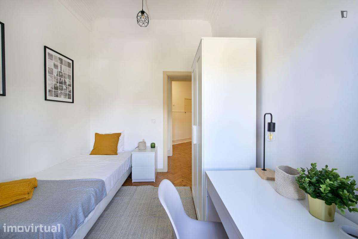 Quarto - localizado em Alameda Lisbon - Grande imagem: 5/53