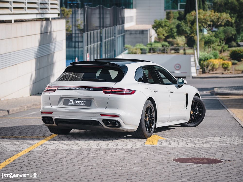 Porsche Panamera Sport Turismo 4 E-Hybrid - 2