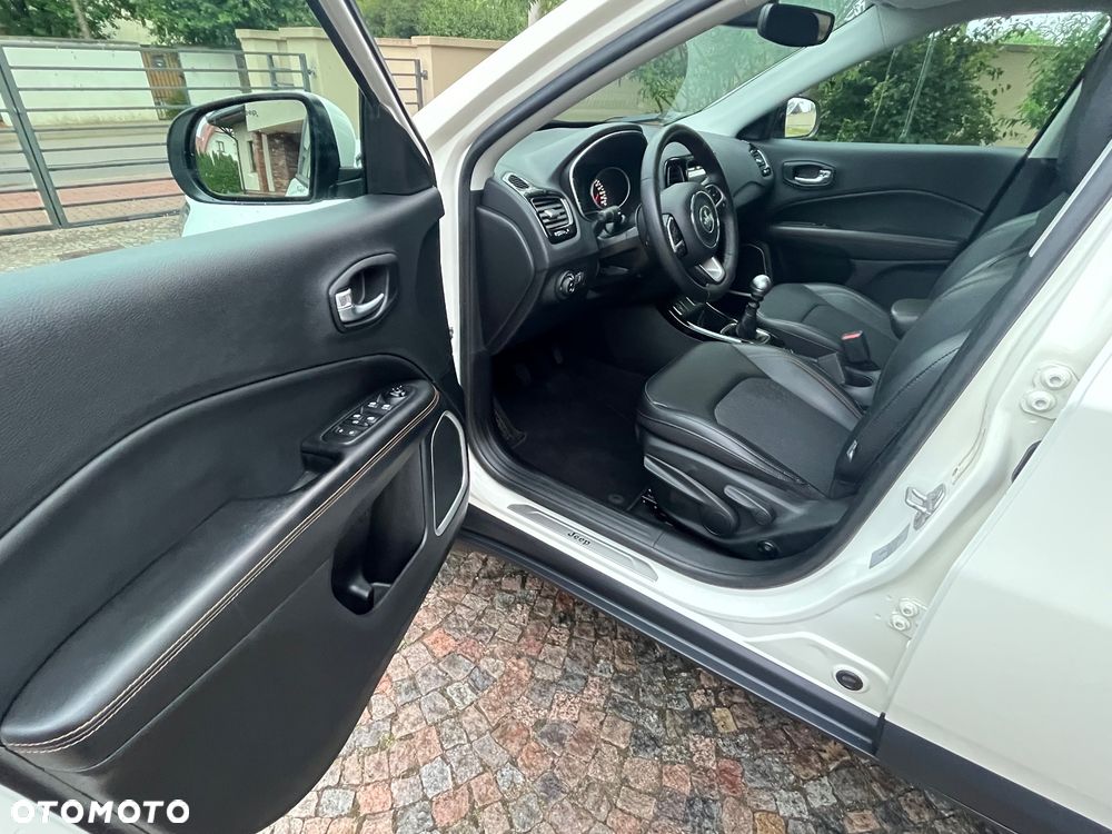 Jeep Compass 1.4 TMair Limited FWD S&S - 31