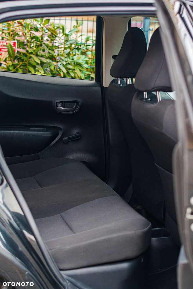 Toyota Yaris Hybrid 100 Life - 14