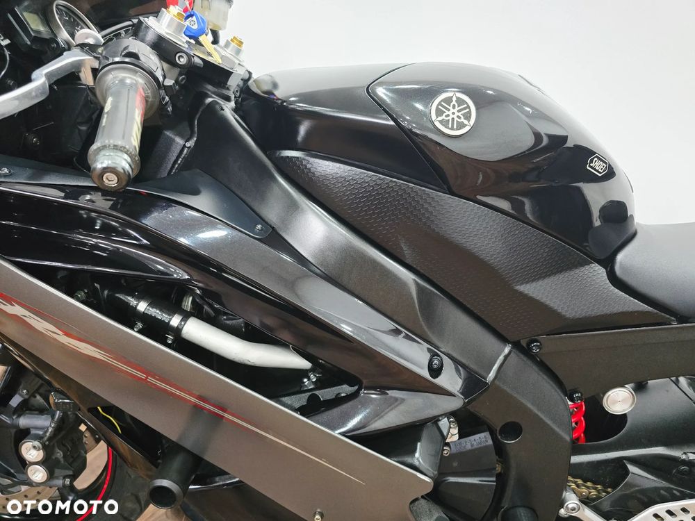 Yamaha R6 - 14
