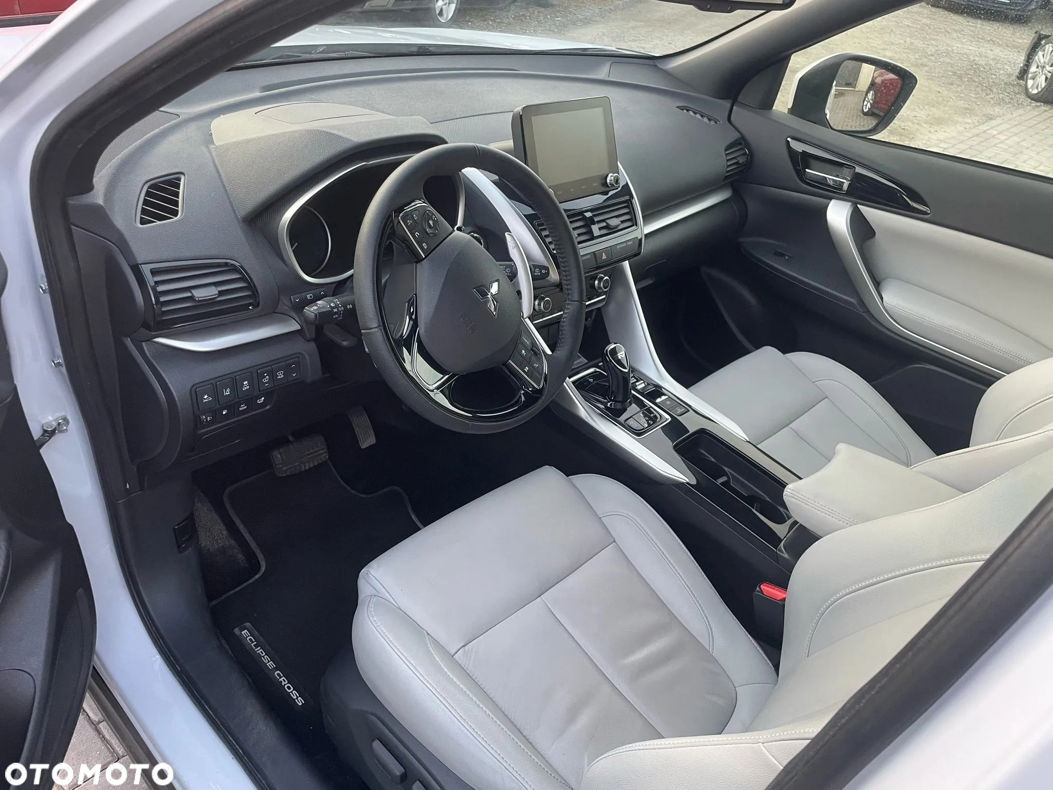 Mitsubishi Eclipse Cross - 8
