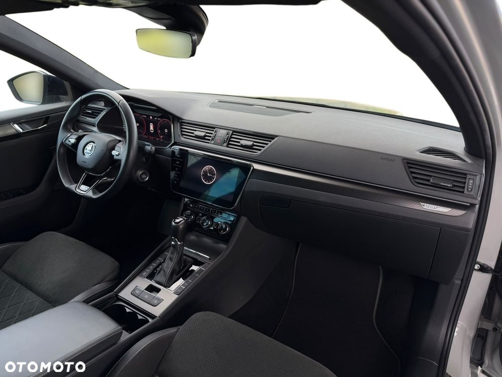 Skoda Superb 2.0 TDI SCR 4x4 Sportline DSG - 16
