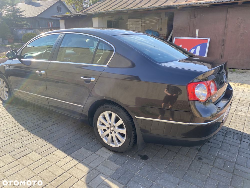 Volkswagen Passat 2.0 TDI Comfortline DSG - 5