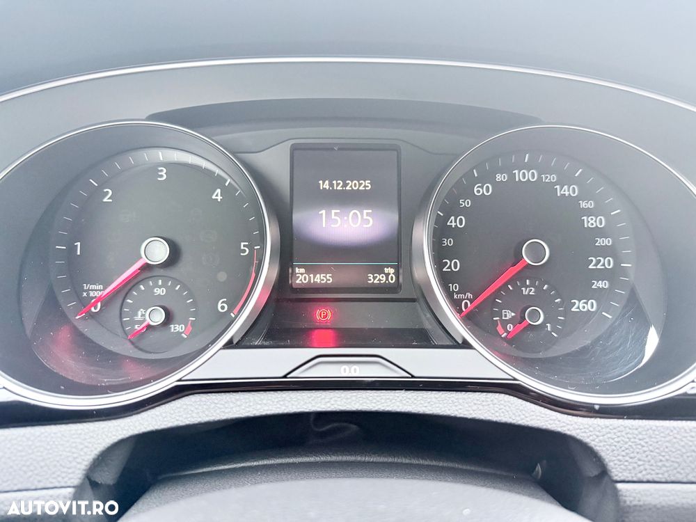 Volkswagen Passat 2.0 BiTDI DSG 4Mot Highline - 15