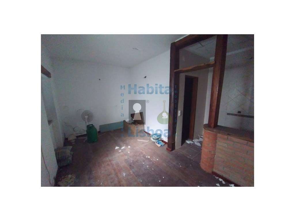 Moradia remodelada com terraço Junto à Baia do Seixal - Grande imagem: 5/30