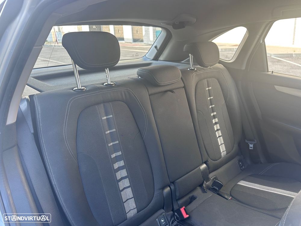 BMW 216 Active Tourer d Corporate Edition - 24