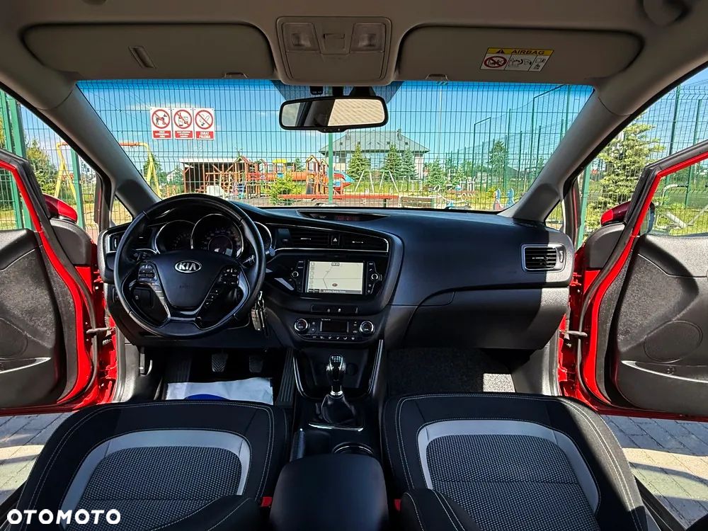 Kia Ceed 1.4 L - 5
