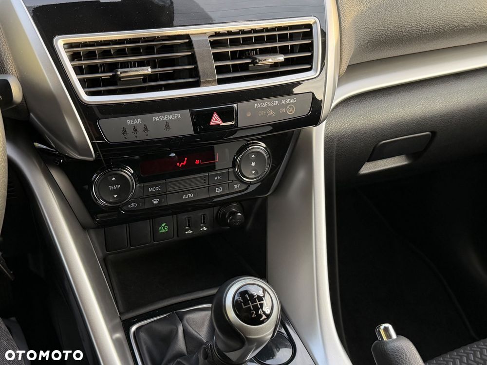 Mitsubishi Eclipse Cross - 40