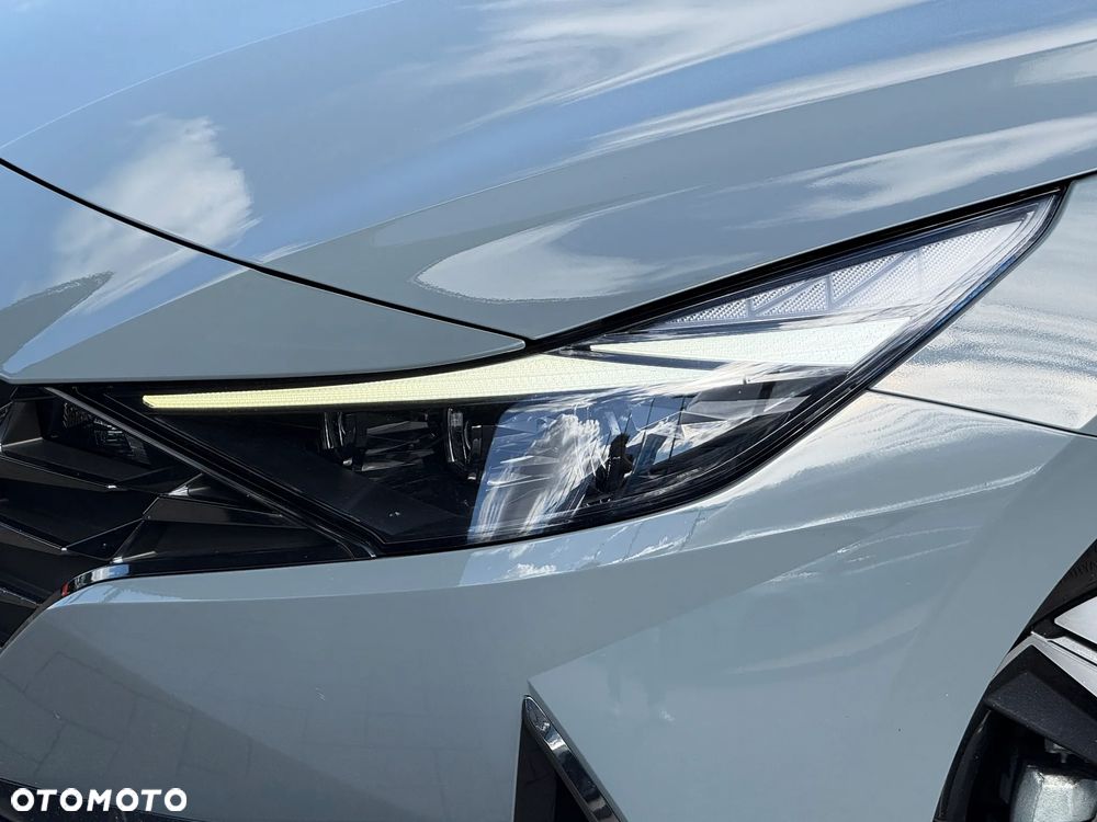 Hyundai Elantra 1.6 Smart CVT - 8