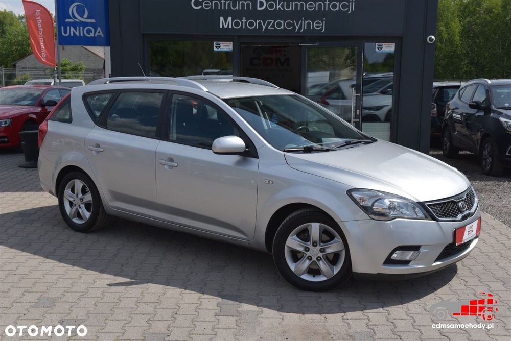 Kia Ceed - 4