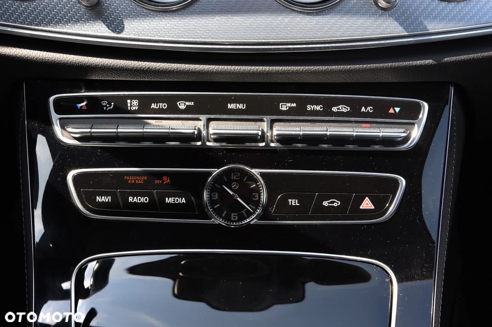 Mercedes-Benz Klasa E 220 d 4Matic All-Terrain 9G-TRONIC Avantgarde - 21