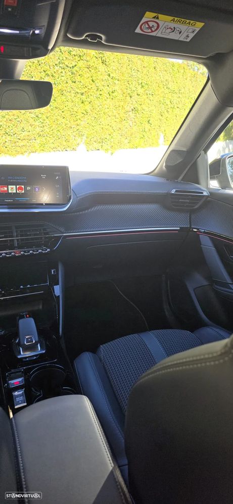 Peugeot 208 1.2 PureTech GT EAT8 - 19