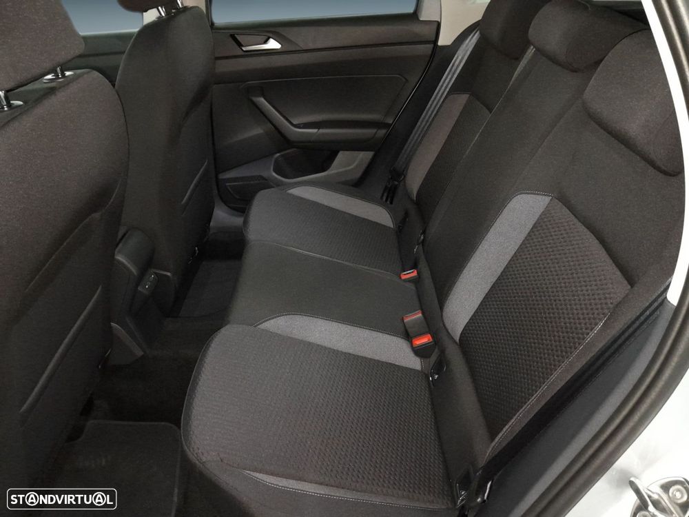Volkswagen Taigo 1.0 TSI Urban — fotografia 14
