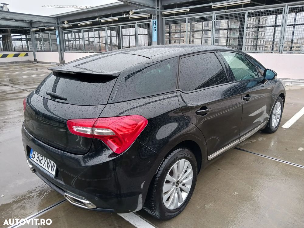 Citroën DS5 1.6 e-HDI Airdream BMP6 Chic - 2