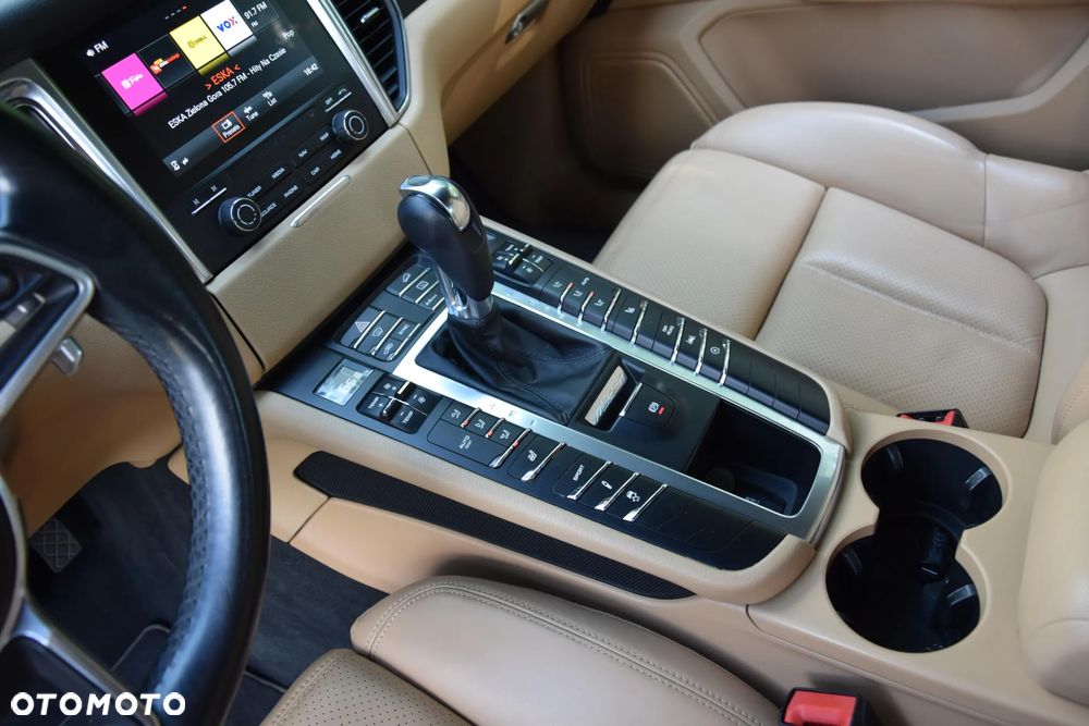 Porsche Macan Standard - 38