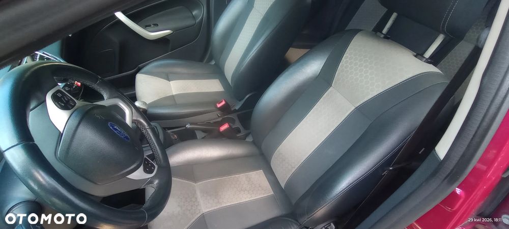 Ford Fiesta 1.6 Ti-VCT Titanium - 12