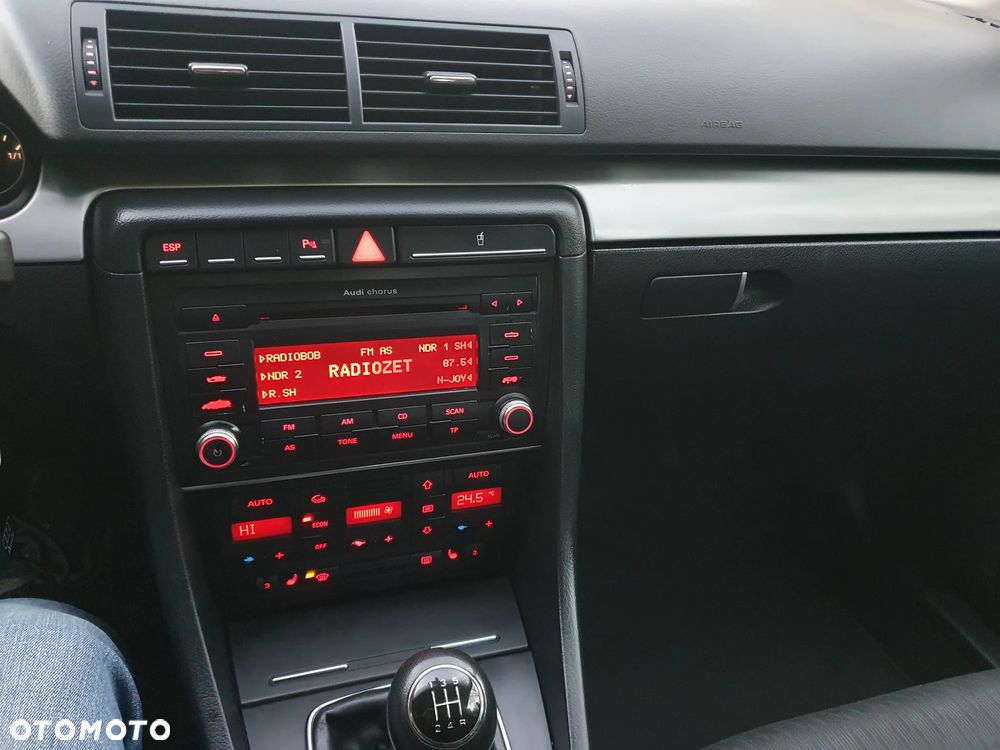 Audi A4 Limousine - 17