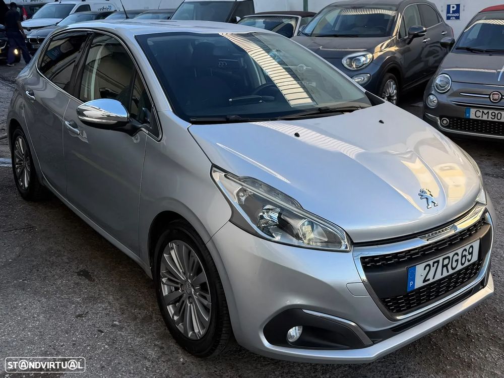 Peugeot 208 2016 photo 2