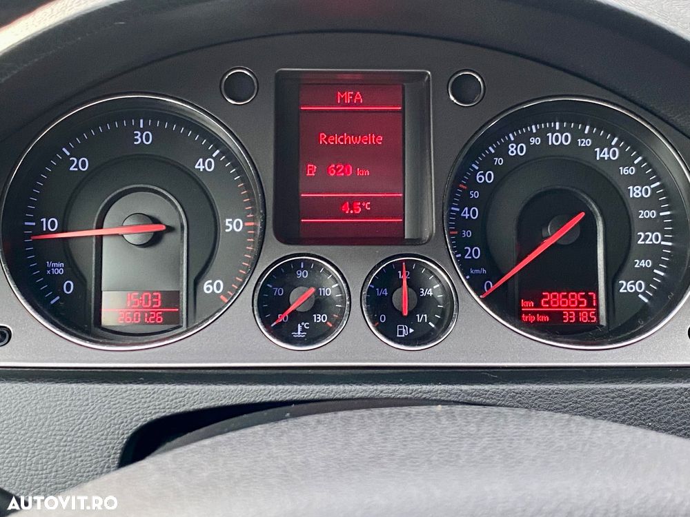 Volkswagen Passat 1.9 TDI DPF BlueMotion - 7