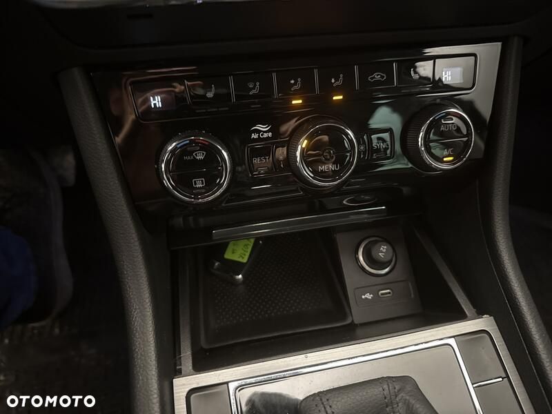 Skoda Superb 2.0 TDI SCR Style DSG - 18