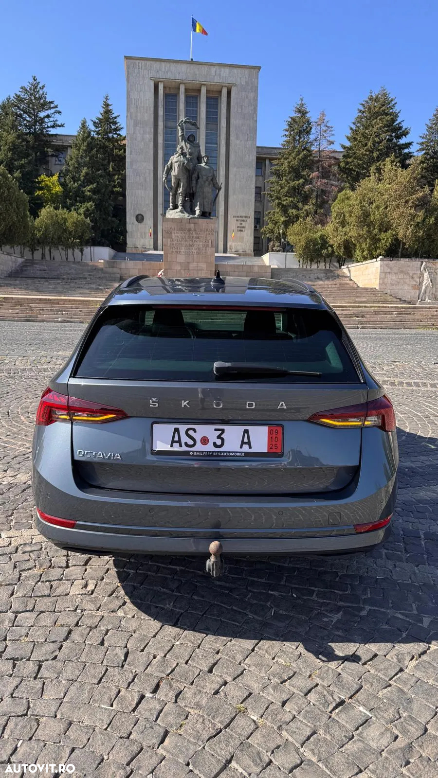 Skoda Octavia Combi 2.0 TDI DSG Clever - 4