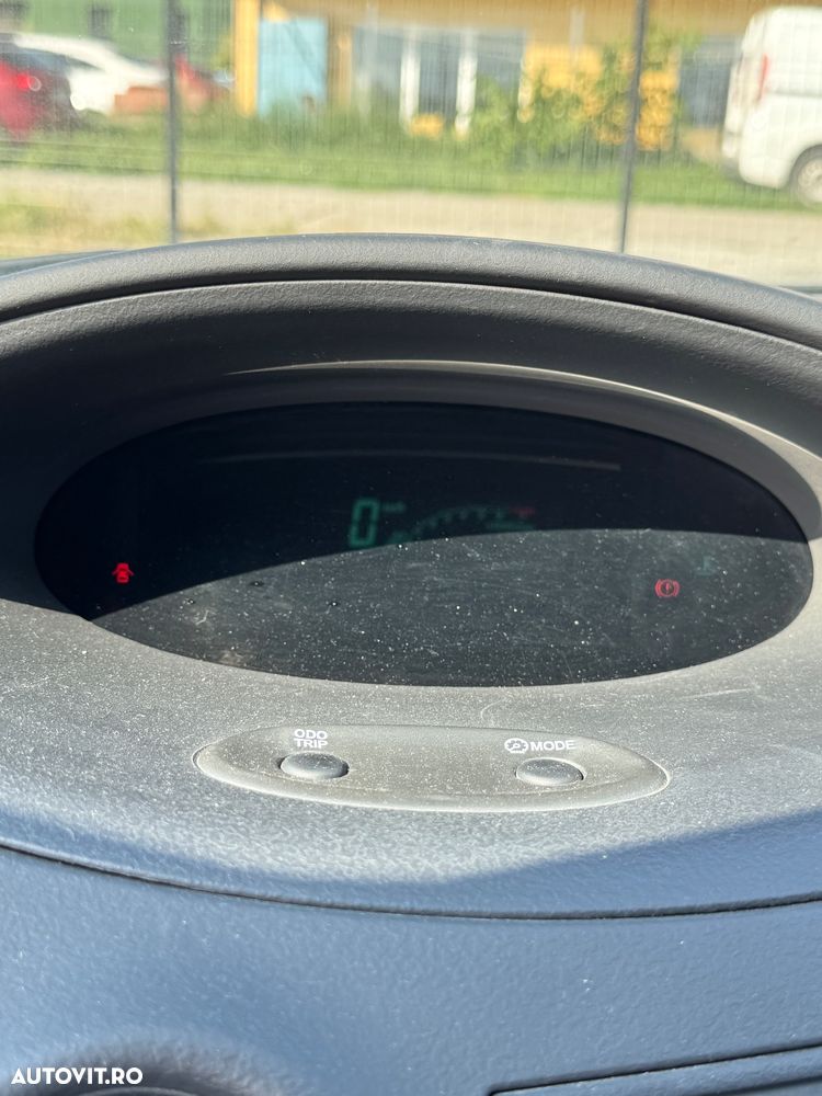 Toyota Yaris 1.0 Base AC - 15