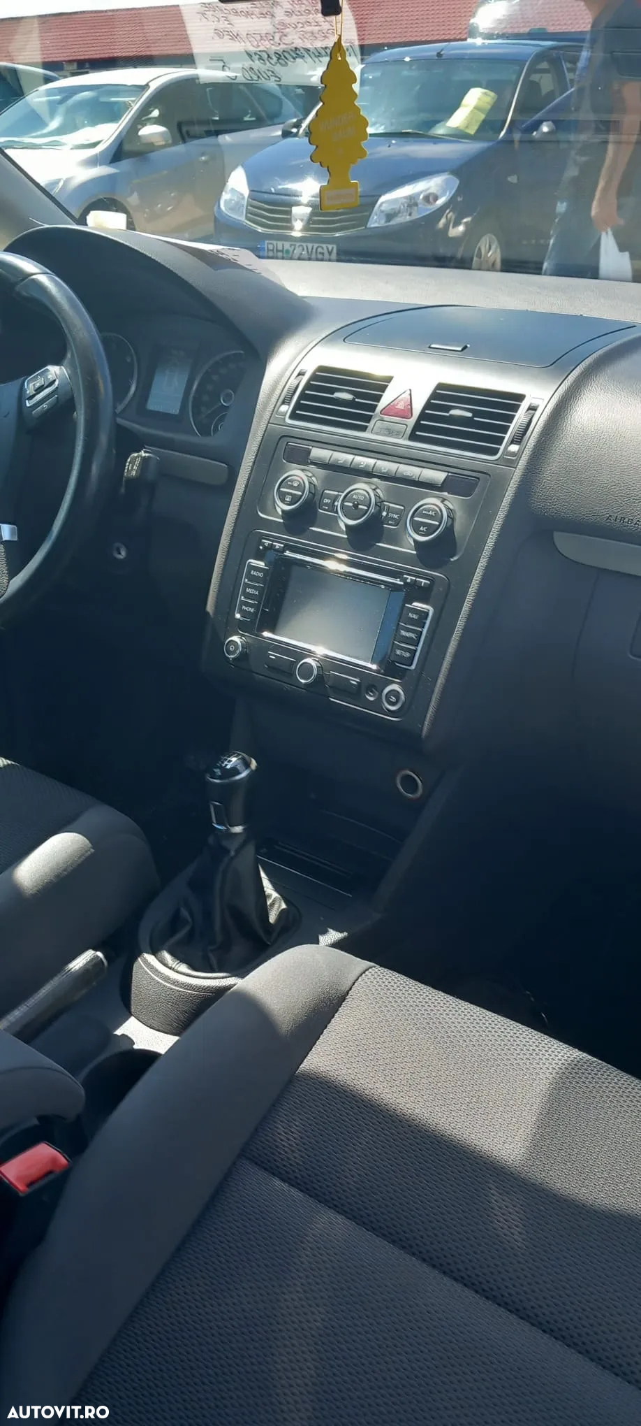 Volkswagen Touran - 7