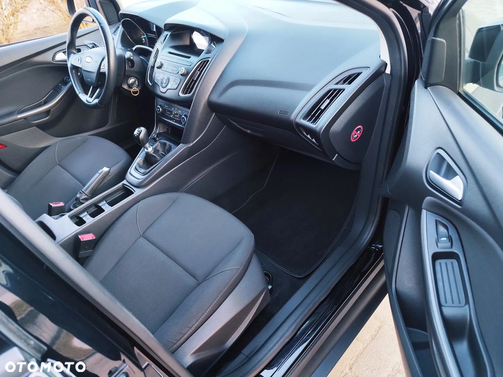 Ford Focus SW 1.0 EcoBoost Titanium - 14