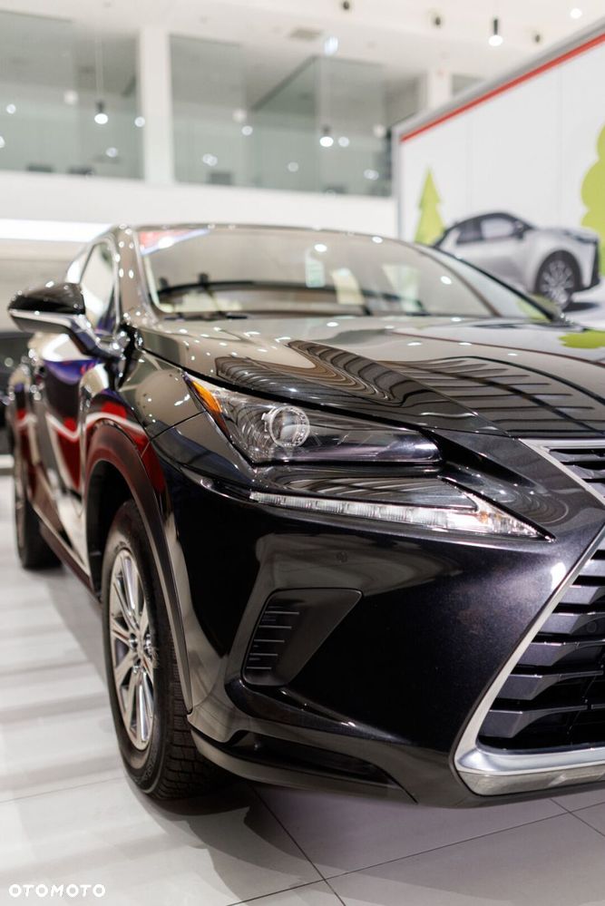 Lexus NX 300h Elegance 2WD - 11