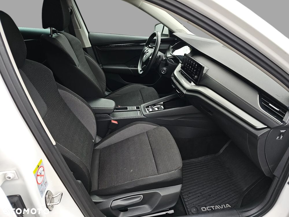 Skoda Octavia 2.0 TDI SCR Ambition DSG - 21
