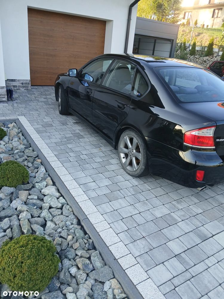 Subaru Legacy - 12