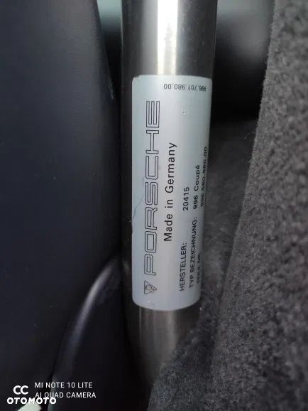 Porsche 911 Carrera - 18