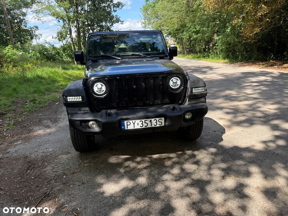 Jeep Wrangler Unlimited GME 2.0 Turbo Sahara - 2