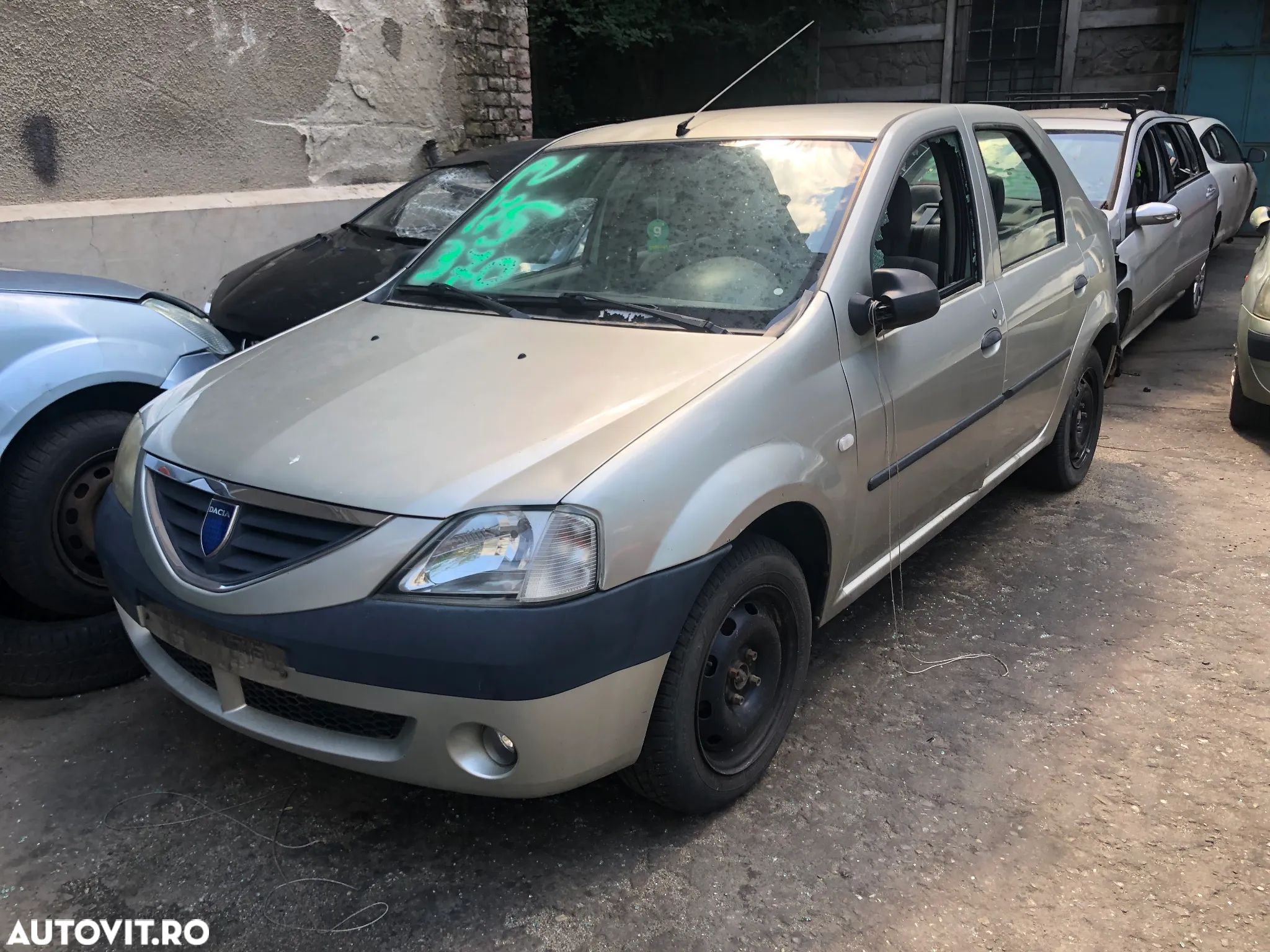 Dezmembrez Dacia Logan 1 1,4 MPI - 1