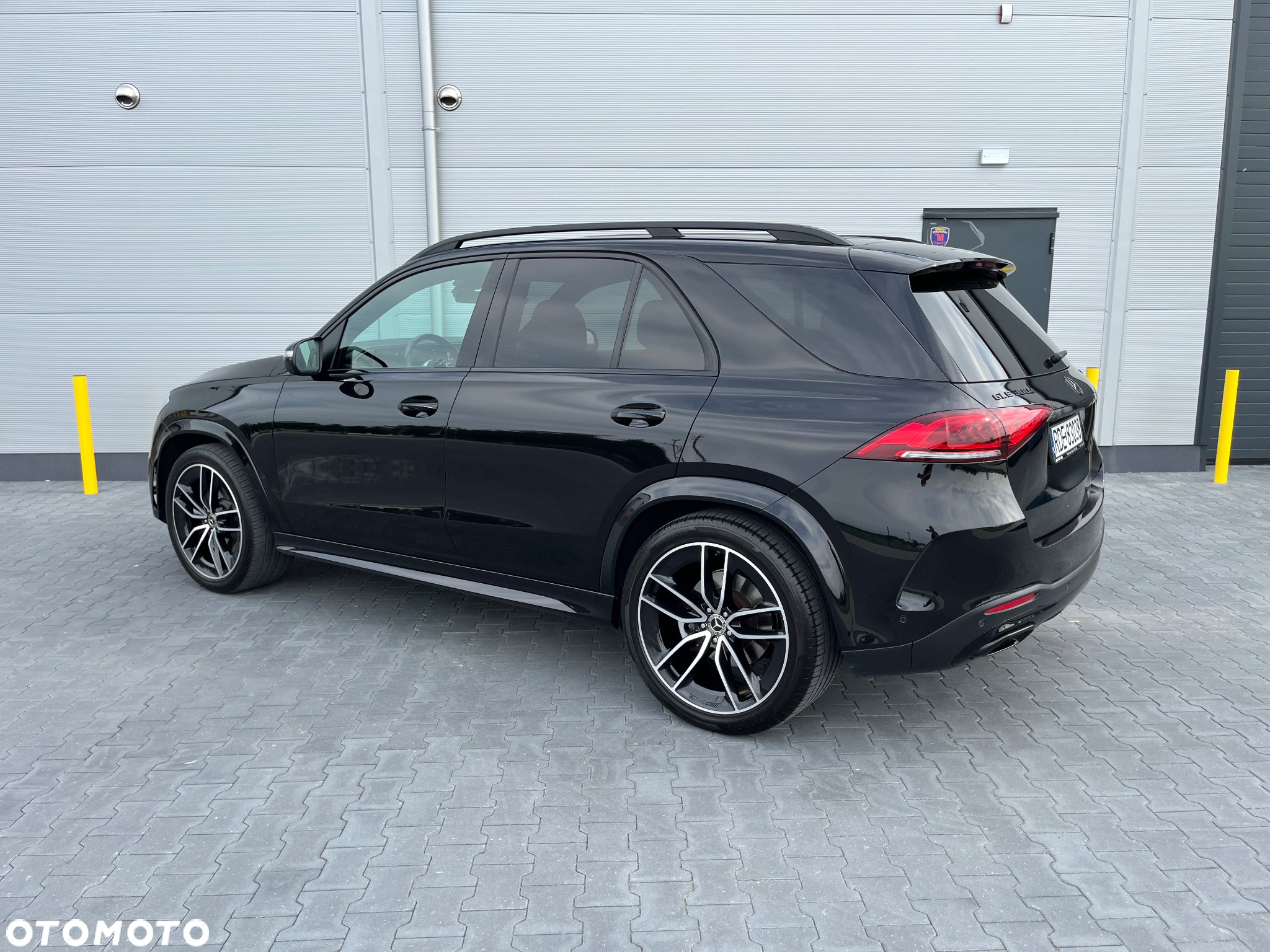 Mercedes-Benz GLE 300 d 4-Matic - 24
