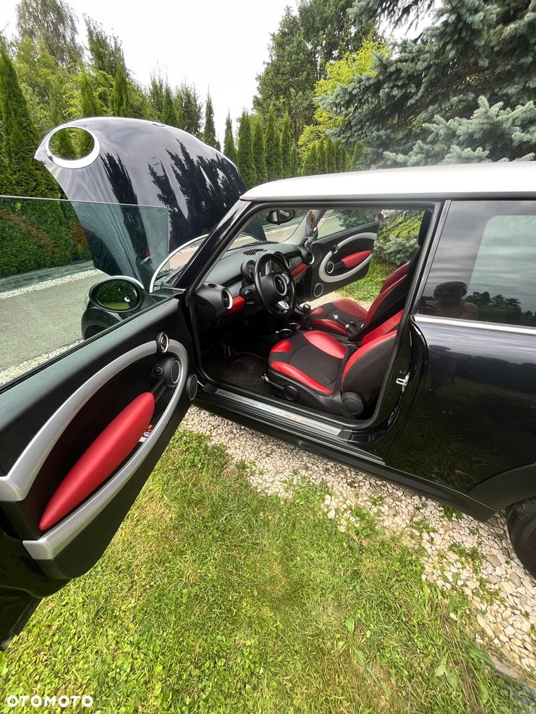 MINI Cooper Standard - 11