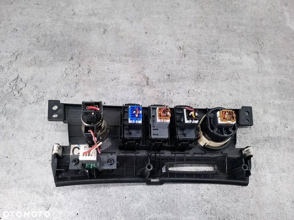 PANEL PRZEŁĄCZNIKÓW RENAULT KOLEOS I 68260JY43A - 4