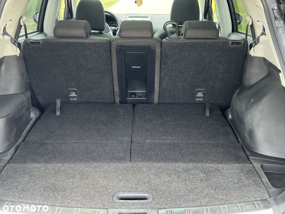 Nissan Qashqai+2 - 10