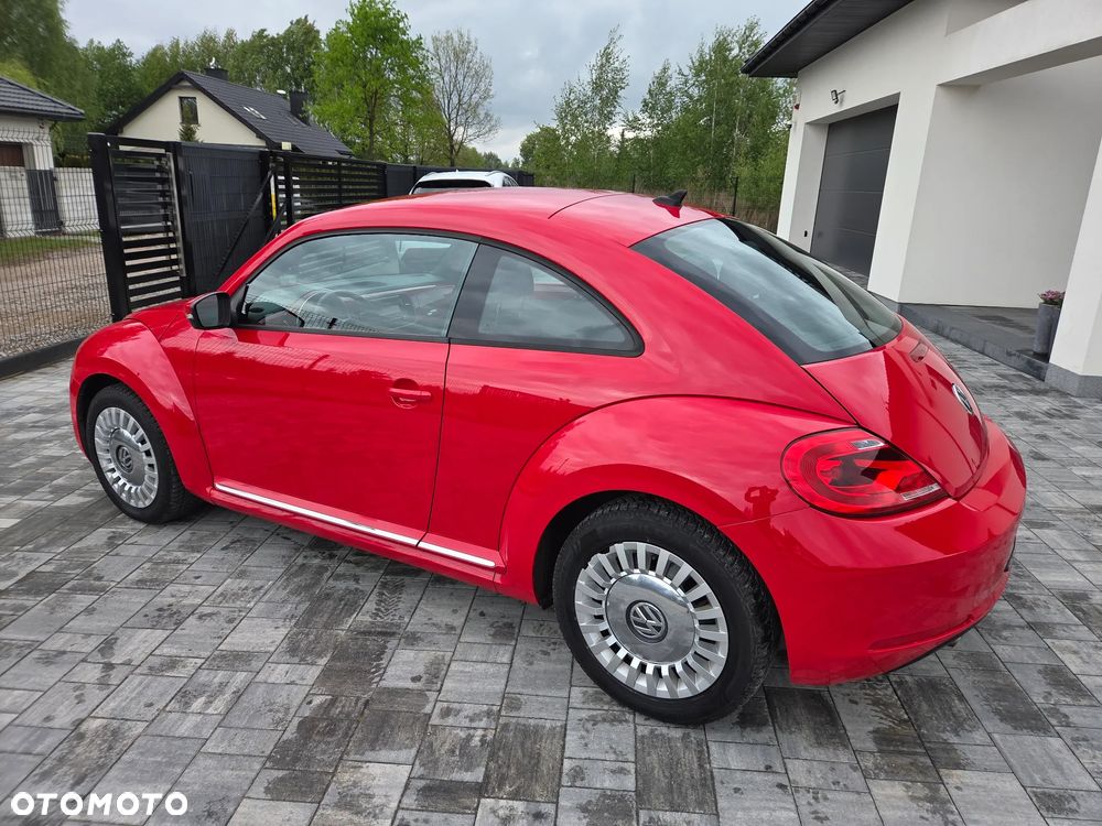 Volkswagen New Beetle - 12