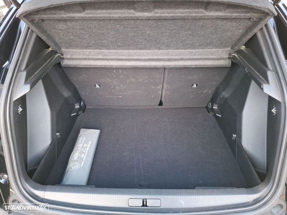 Peugeot 2008 1.2 Hybrid Allure e-DCS6 - 24
