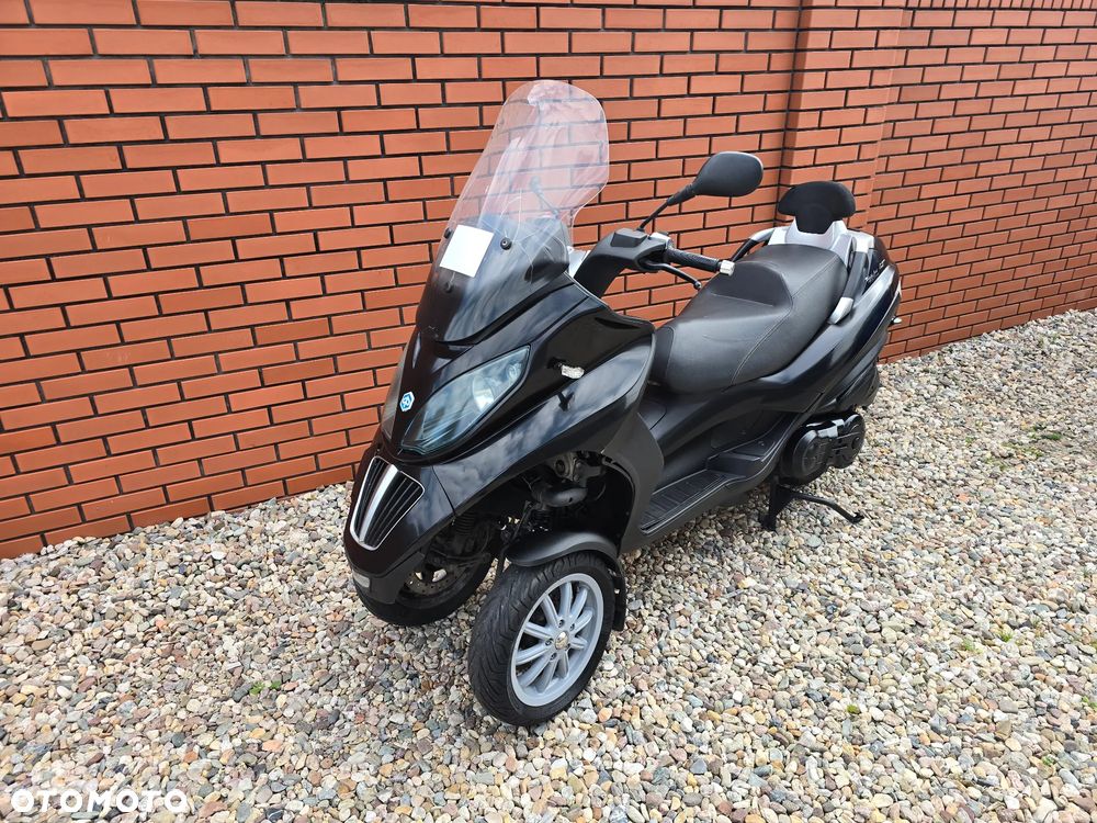 Piaggio MP-3 - 2